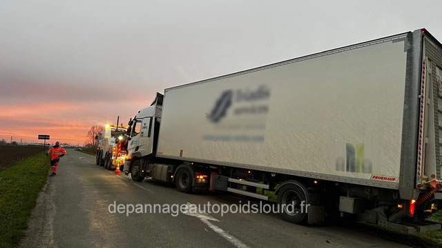 Intervention pour dépannage remorquage poids lourd camion à Saint-Quentin