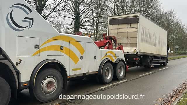 Intervention pour dépannage remorquage tous poids lourds