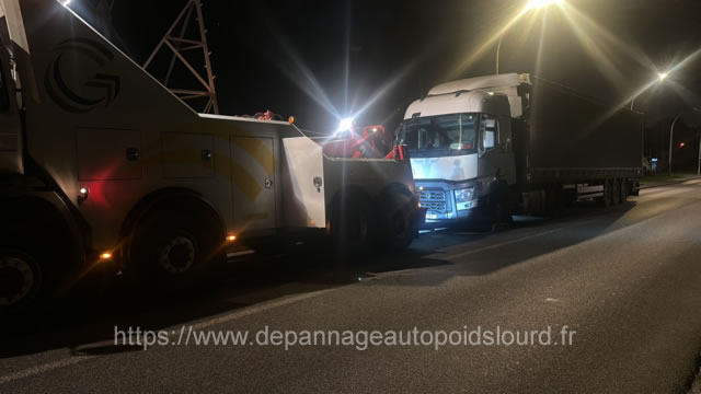 Dépanneuse remorquage poids lourds 24/24